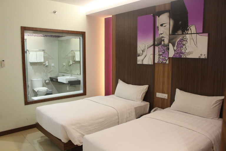 OS Style Hotel Batu Aji Batam Powered by Archipelago Room Type - Executive Twin Room
