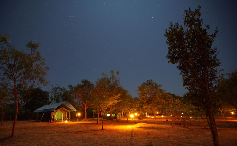 Big Game - Udawalawe by Eco Team, Thanamalvila