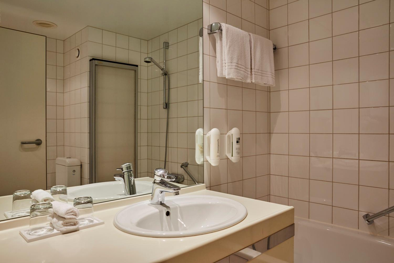 Bathroom 3, H+ Hotel Leipzig - Halle, Saalekreis
