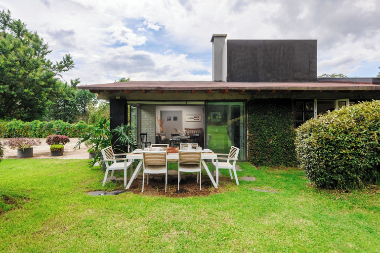 Others 4, Casa Padel, Valle de Bravo