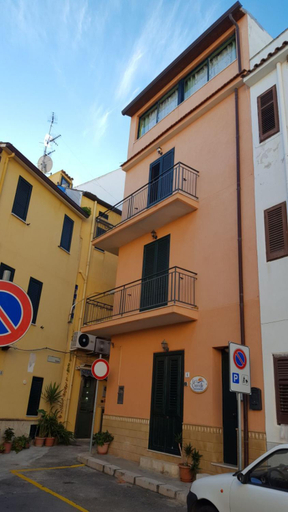 Others 2, Le Tre Caravelle, Palermo