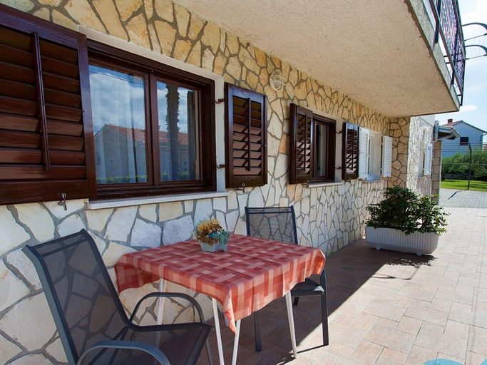 Others 4, Apartment by the Sea in Malinska, Malinska-Dubašnica