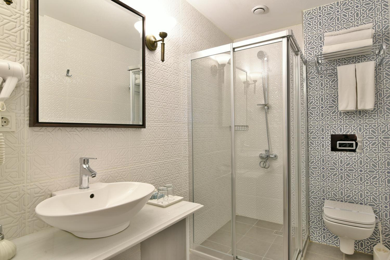 Bathroom 3, Istanbul Life Hotel, Kadıköy