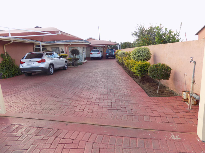 Others 3, Joezebel Guesthouse, Bojanala