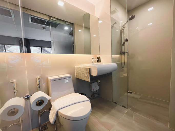 Bathroom 19