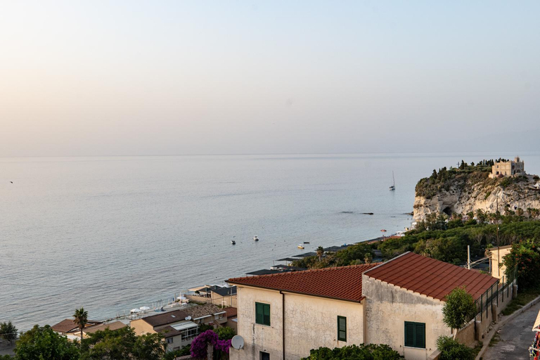 Others 4, Residenza Luce Sul Mare, Vibo Valentia