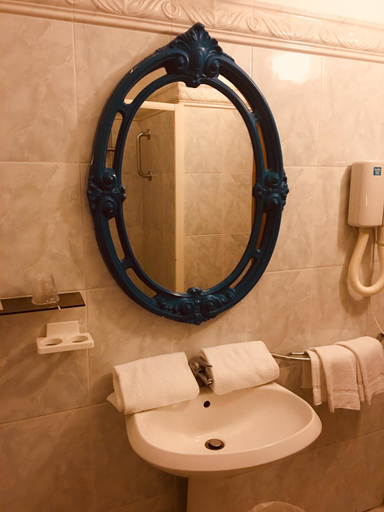 Others 4, Hotel Sampiero, Haute-Corse
