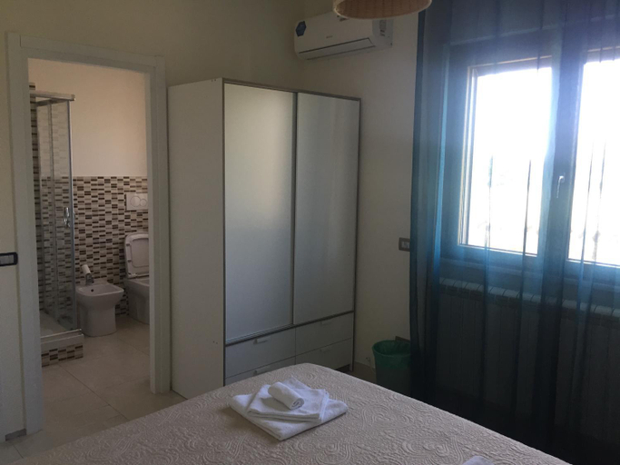 Bedroom 2, Bed&Breakfast Riccio&Lella, Rome