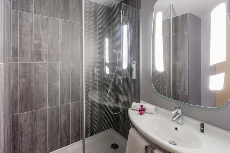 Bathroom 21