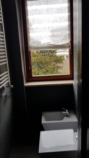 Others 4, B&B Xenia, Pordenone