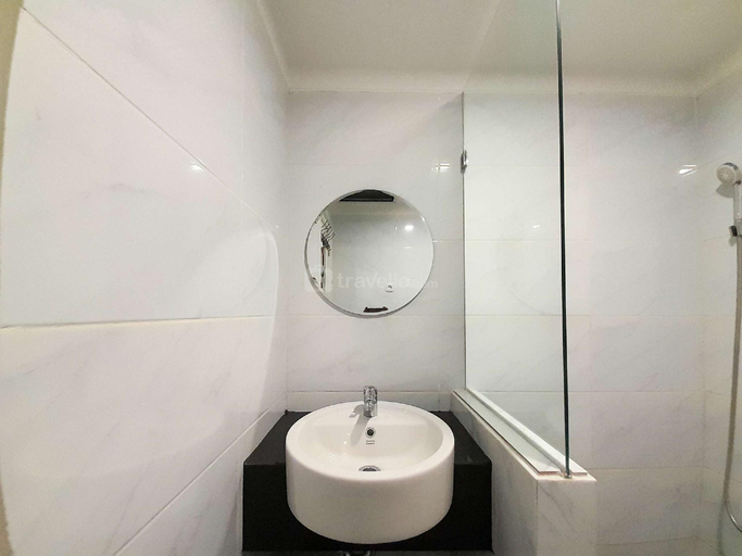 Bathroom 3, Restful Studio Altuz Seturan Yogyakarta ByTravelio, Sleman