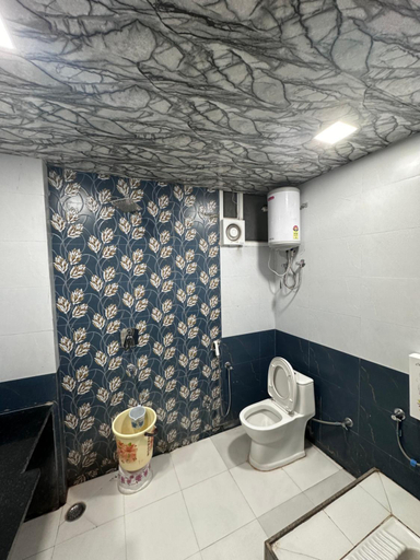 Bathroom 5, Hotel royal suites Ajmer, Ajmer