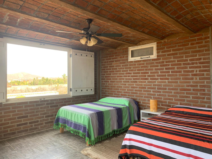Bedroom 2, Cerritos Baja Eco Pet Friendly Boutique stay, La Paz