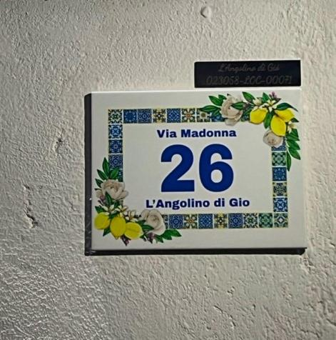 Others 2, L'Angolino di Gio, Verona