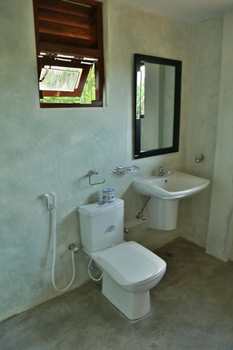 Bathroom 4, Ganesh Garden Beach Cabanas, Tangalle