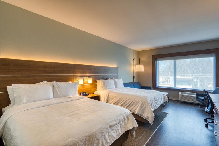 Bedroom 13