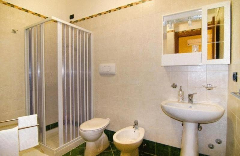 Bathroom, B&B Mare Nostrum, Reggio Di Calabria