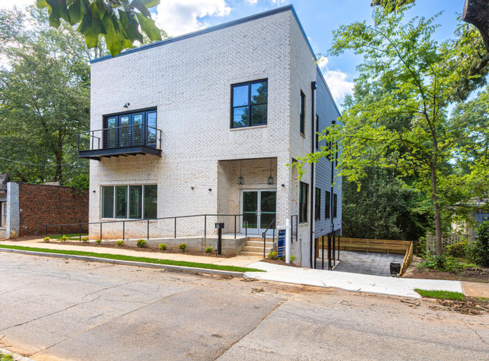 Decatur Delight Mixed- Use Apartments!, DeKalb