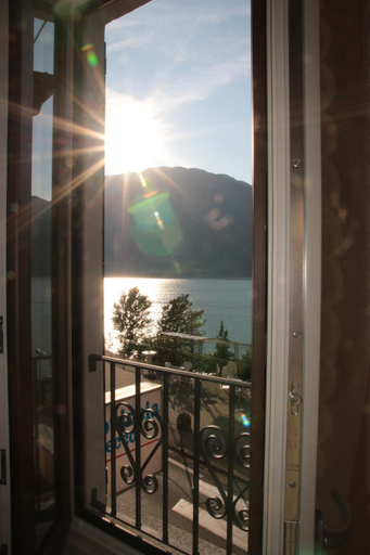 Others 5, El Doorado, Lecco
