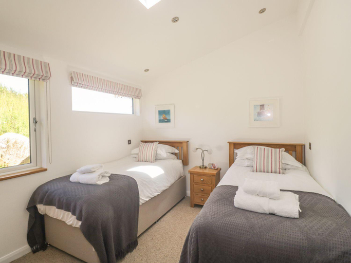 Bedroom 3, 15 Horizon View, Cornwall