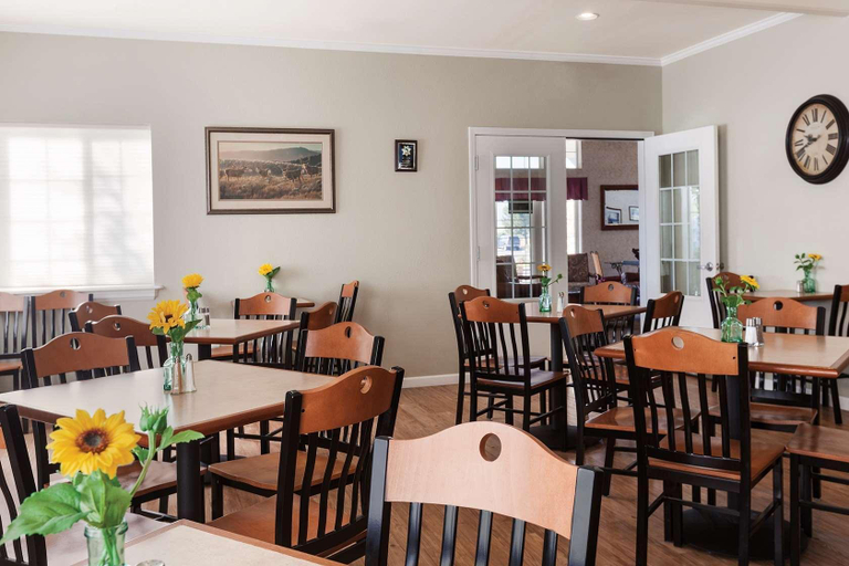 Food & Drinks 3, Comfort Inn & Suites Susanville, Lassen
