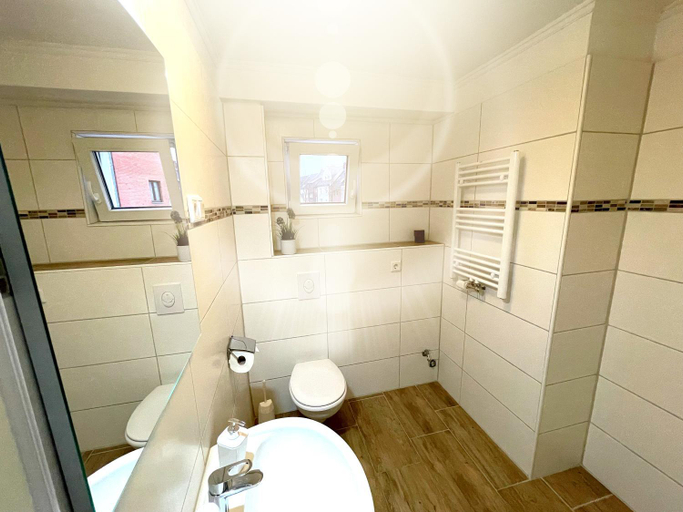 Bathroom 3, Hotel Kolossos Düsseldorf - Neuss, Rhein-Kreis Neuss