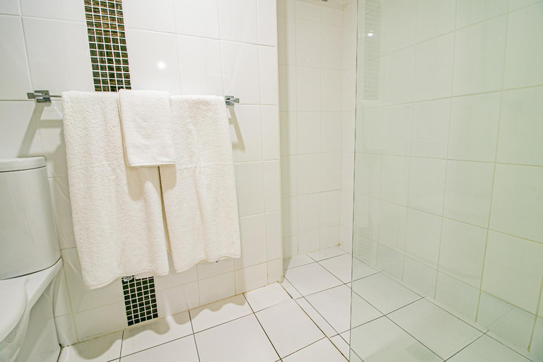 Bathroom 7