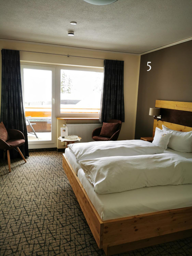Bedroom 3, Wander- & Wellnesshotel Nagele, Waldshut