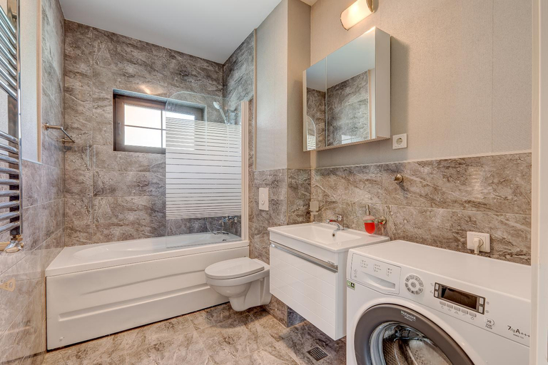 Bathroom 3, Bucharest Airport Suites & Villas, Otopeni