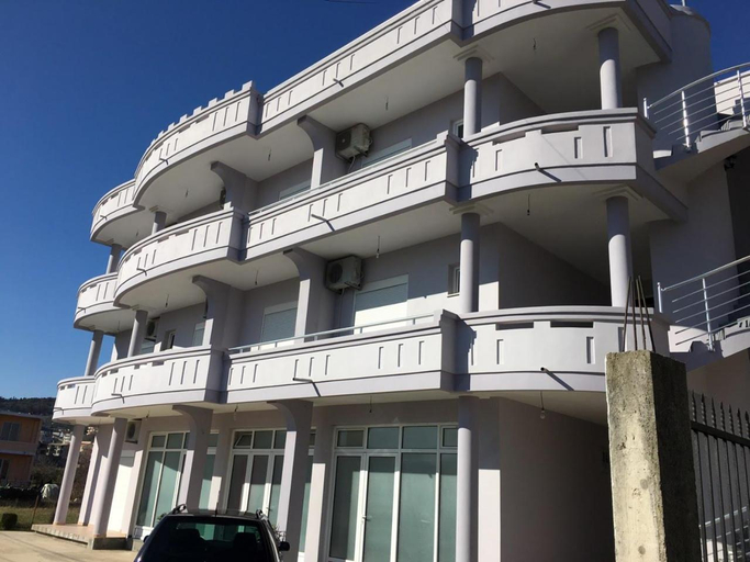 Others 5, Apartments Flamida