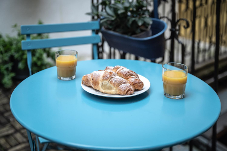 Food & Drinks 5, Charles Bridge Hostel & Apartments, Praha 1
