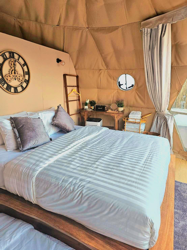 Bedroom 12