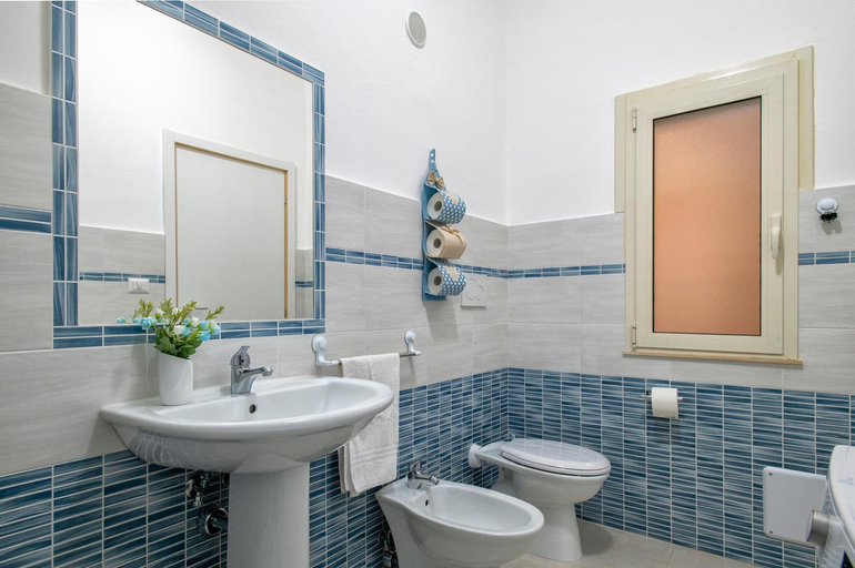 Bathroom 2, Casa Vacanze San Michele, Sassari