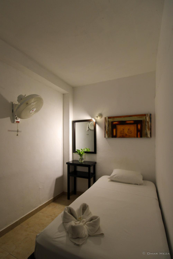 Bedroom 2, Hostal Gayser, Valladolid