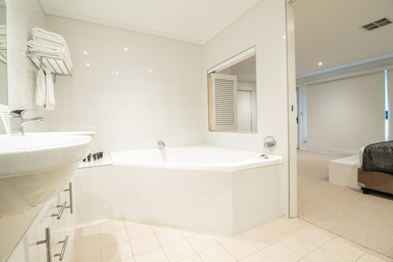 Bedroom 5, Opal Cove Resort Coffs Harbour, Coffs Harbour - Pt A