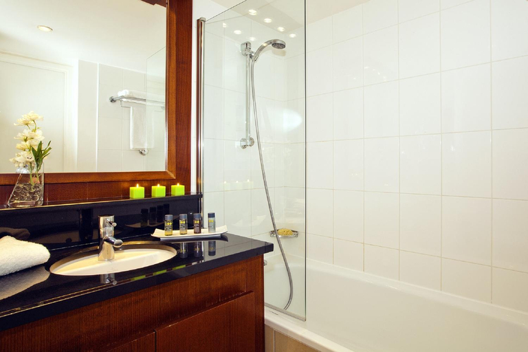 Bathroom 5, Residhome Paris-Massy, Essonne