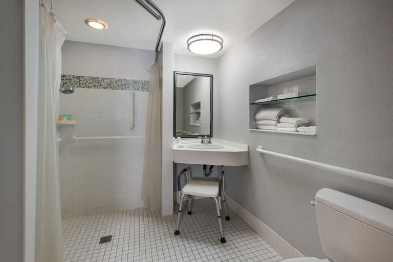 Bathroom 3, Gateway Inn, Nassau