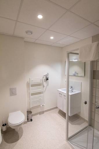 Bathroom 5