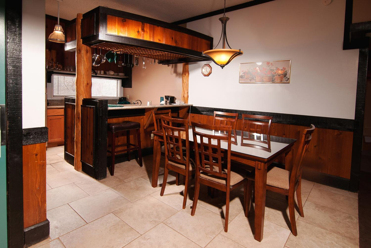Dining Room 6