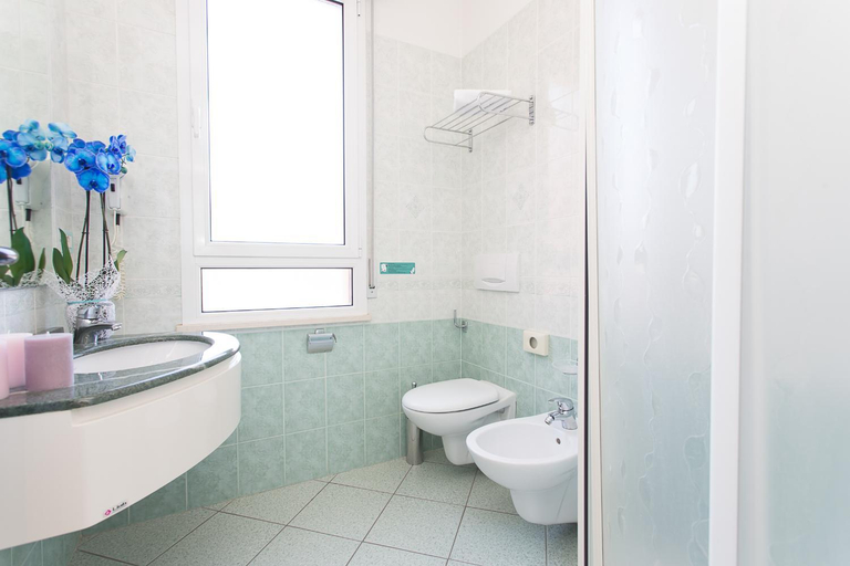 Bathroom 4, Mare Home Brunch&Beauty - Adults Only, Forli' - Cesena
