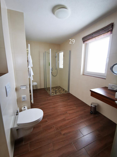 Bathroom 4, Wander- & Wellnesshotel Nagele, Waldshut
