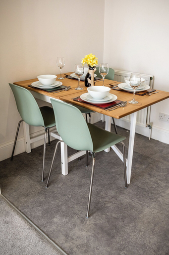 Others 5, Garden Flat Apartment in Grosvenor Place, Bath and North East Somerset