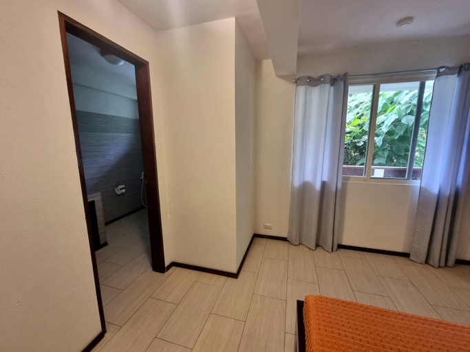 Others 4, Day & Night Accommodations, Daanbantayan
