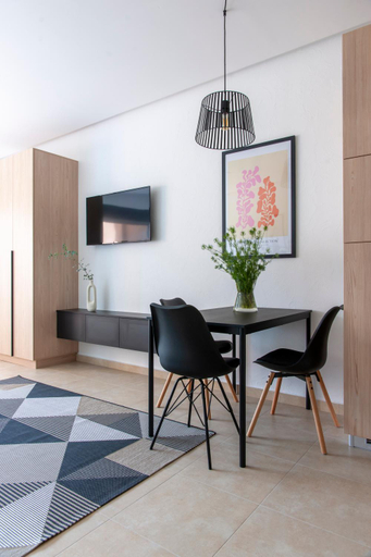 Others 3, Soho Suites