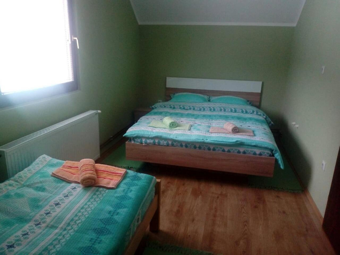 Others 4, Rooms Violeta, Užice