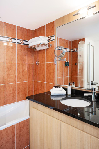 Bathroom 3, Residhome Paris-Evry, Essonne