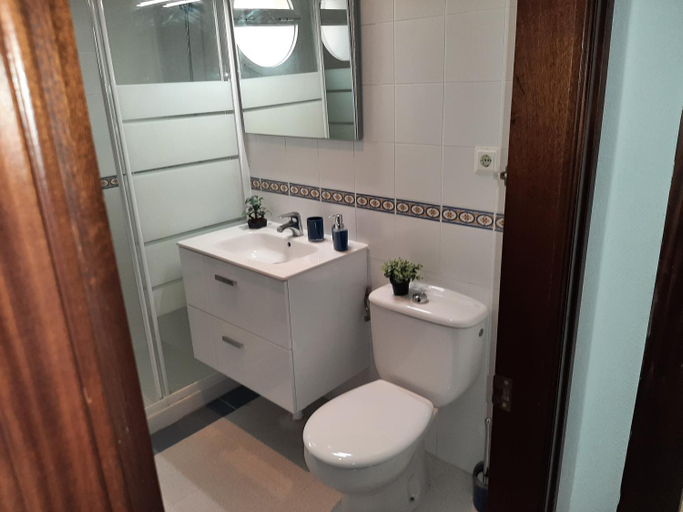 Bathroom 2, Apartment Huerta del Obispo, Cádiz