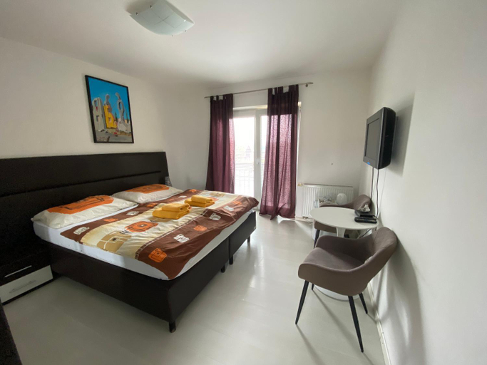 Bedroom 2, Penzion Oaza, Trnava