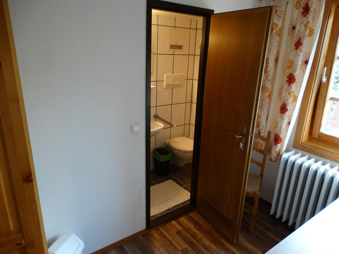 Bathroom 4, Gastehaus Posch, Zell am See