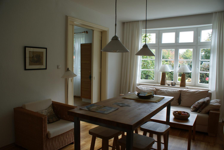 Others 5, Altes Landhaus am Park, Wesel